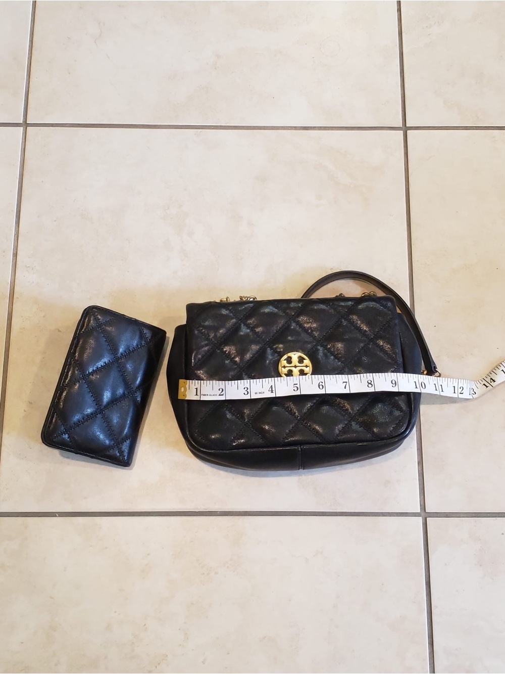 Tory Burch Willa black diamond quilted with gold hardware including wallet - Picture 3 of 7